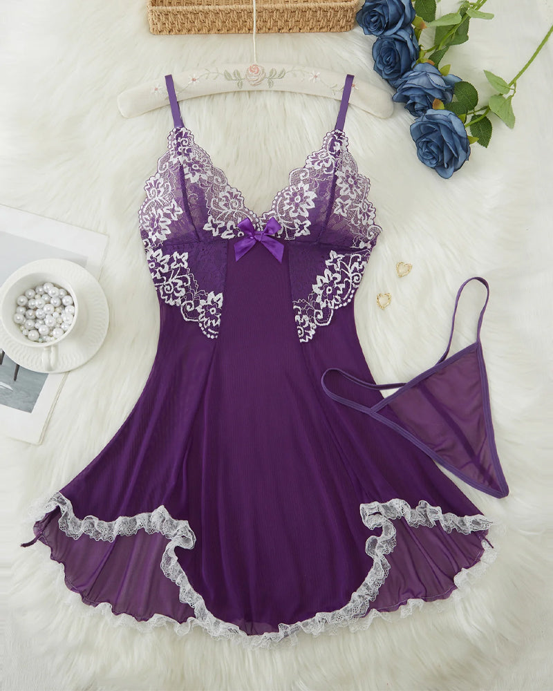 Amara™ | Robe de nuit en dentelle sensuelle avec décolleté en V profond & G-string