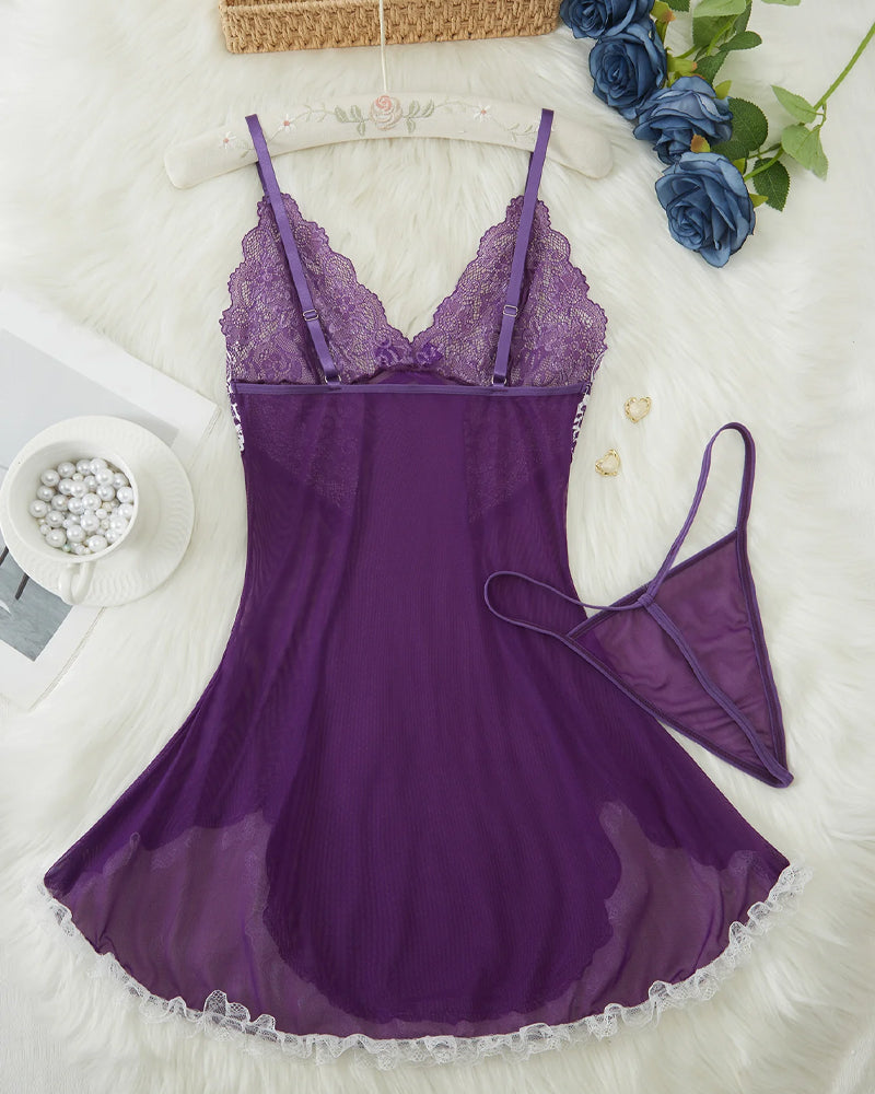 Amara™ | Robe de nuit en dentelle sensuelle avec décolleté en V profond & G-string