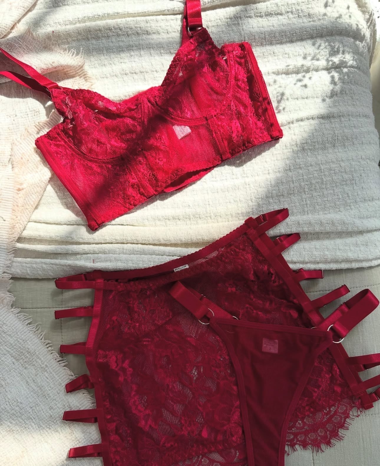 L’Livia™ | Ensemble Lingerie Rouge Désir