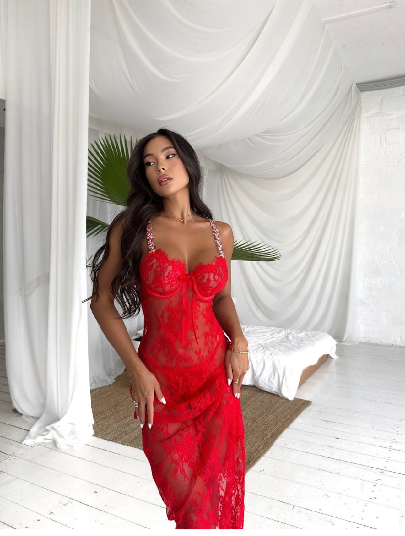 Elara™ | Robe de nuit transparente Pétales de Minuit