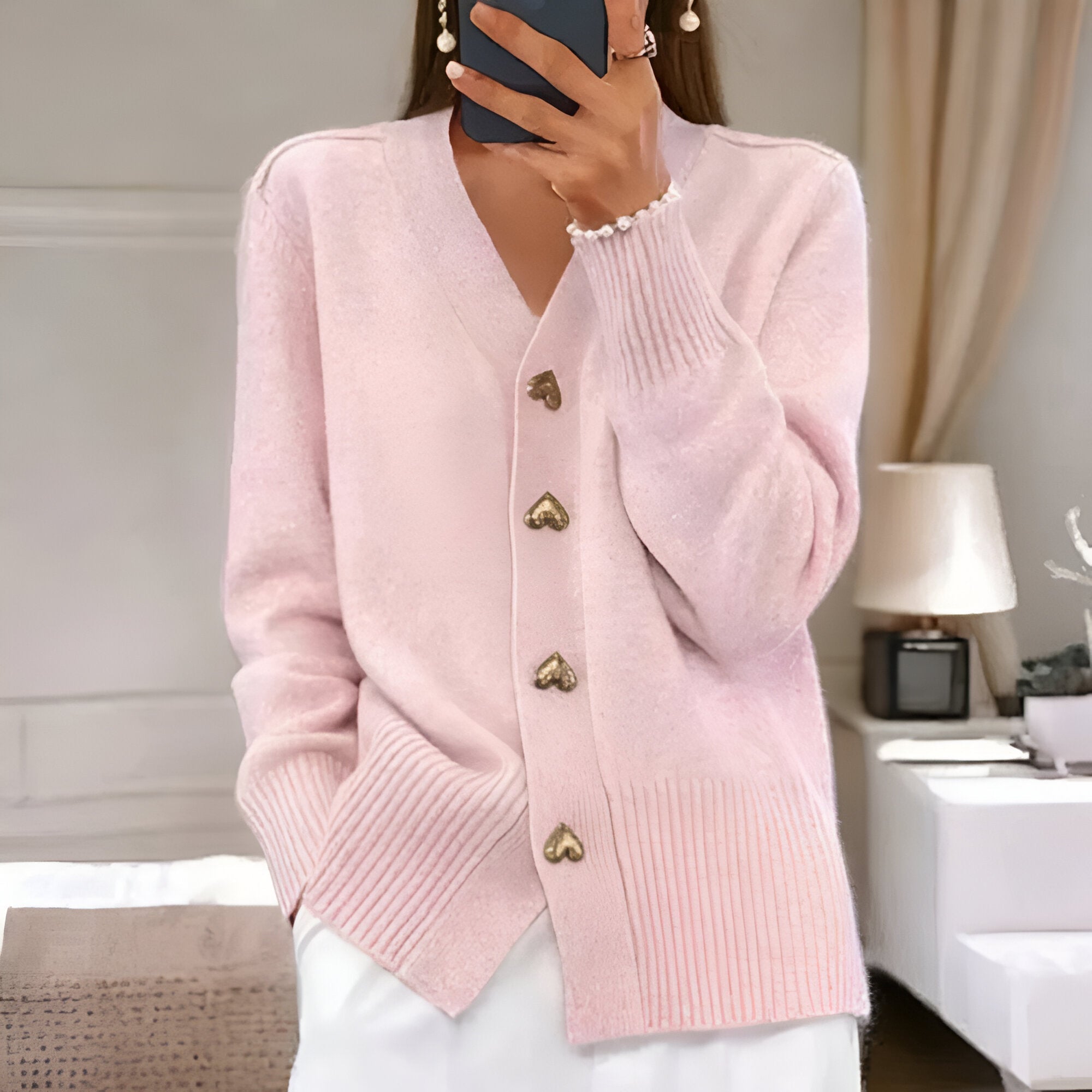 Alessia™ | Cardigan élégant avec des boutons en forme de cœur