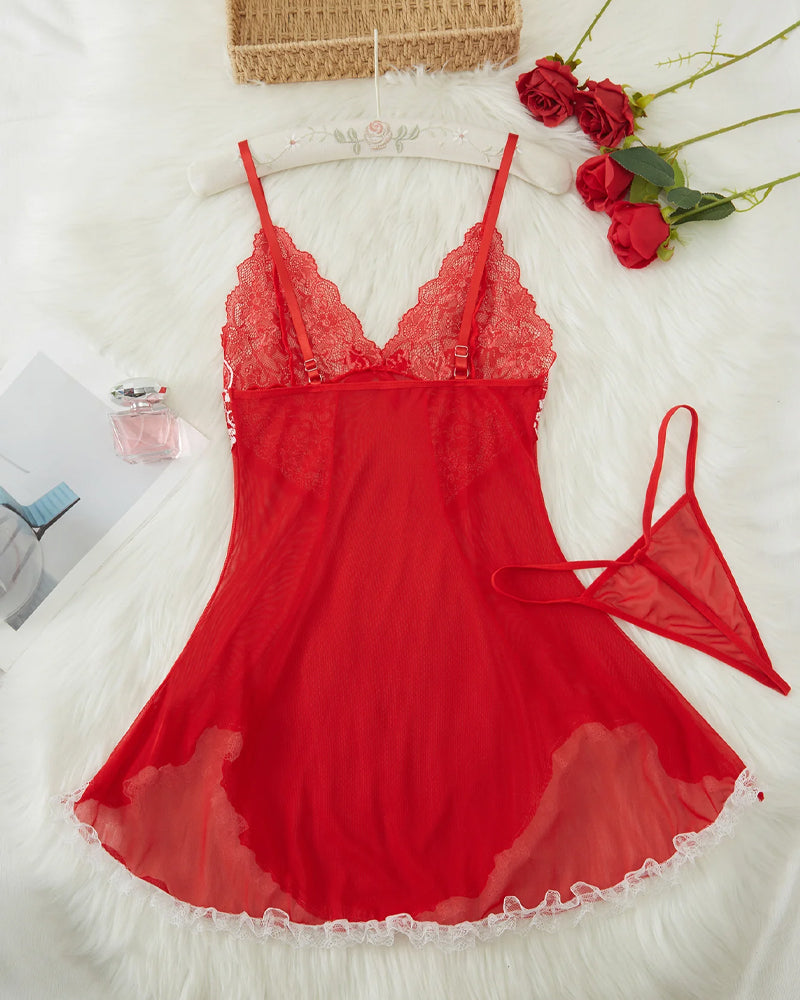 Amara™ | Robe de nuit en dentelle sensuelle avec décolleté en V profond & G-string