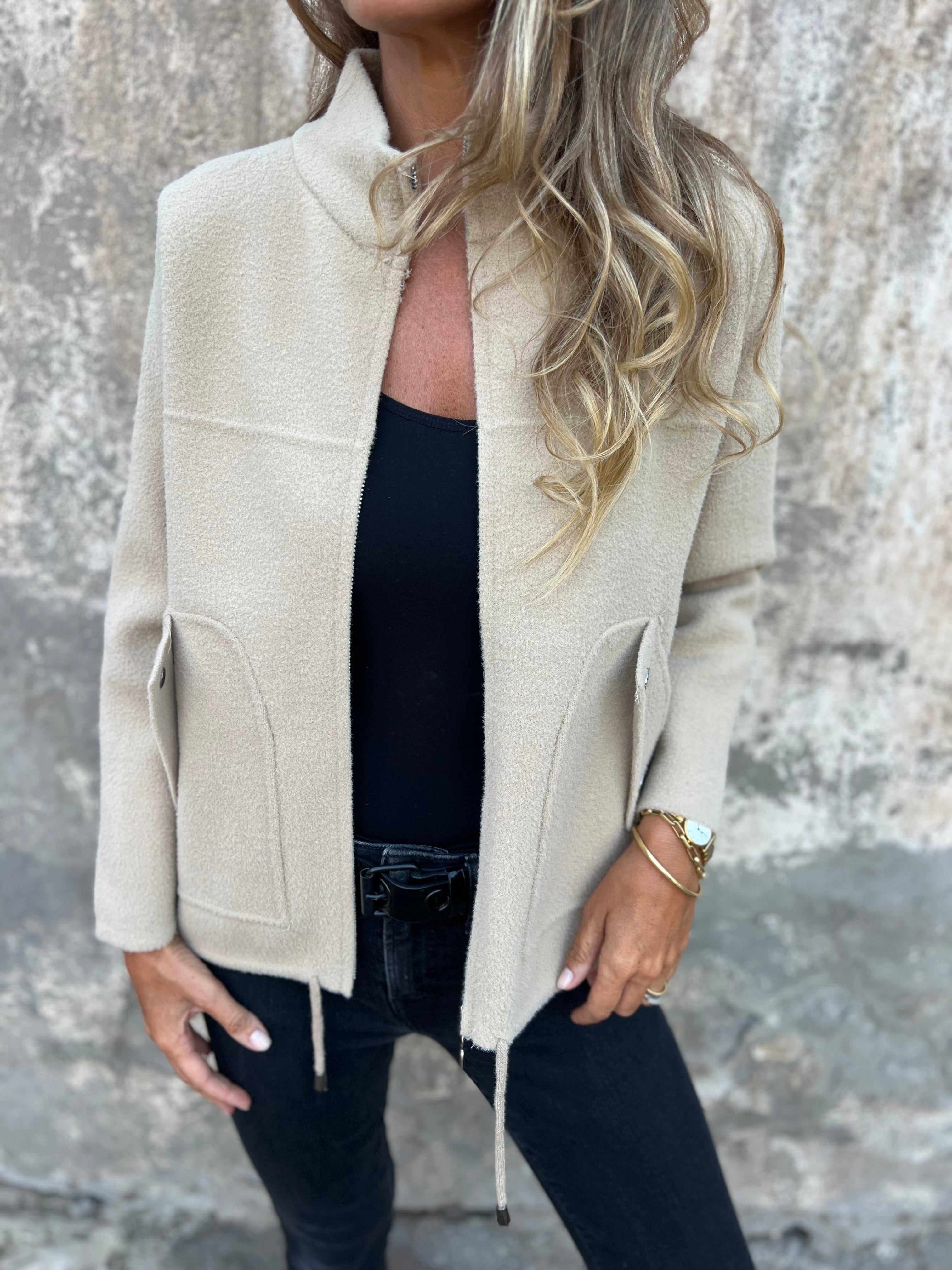 Elara™ | Veste Élégante pour Femme à Taille Ajustable