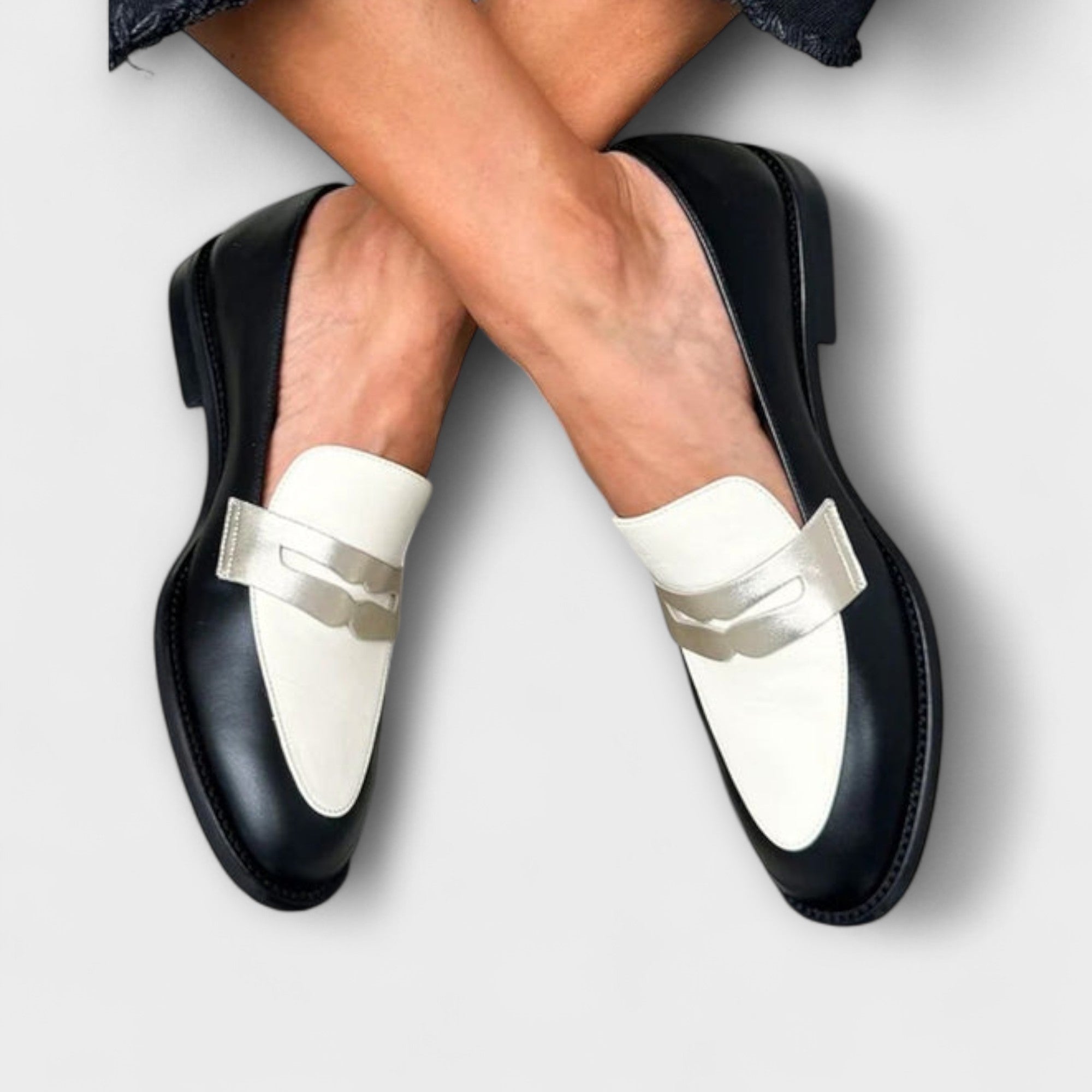 Isabella™ | Mocassins Noirs avec Brillance Métallique