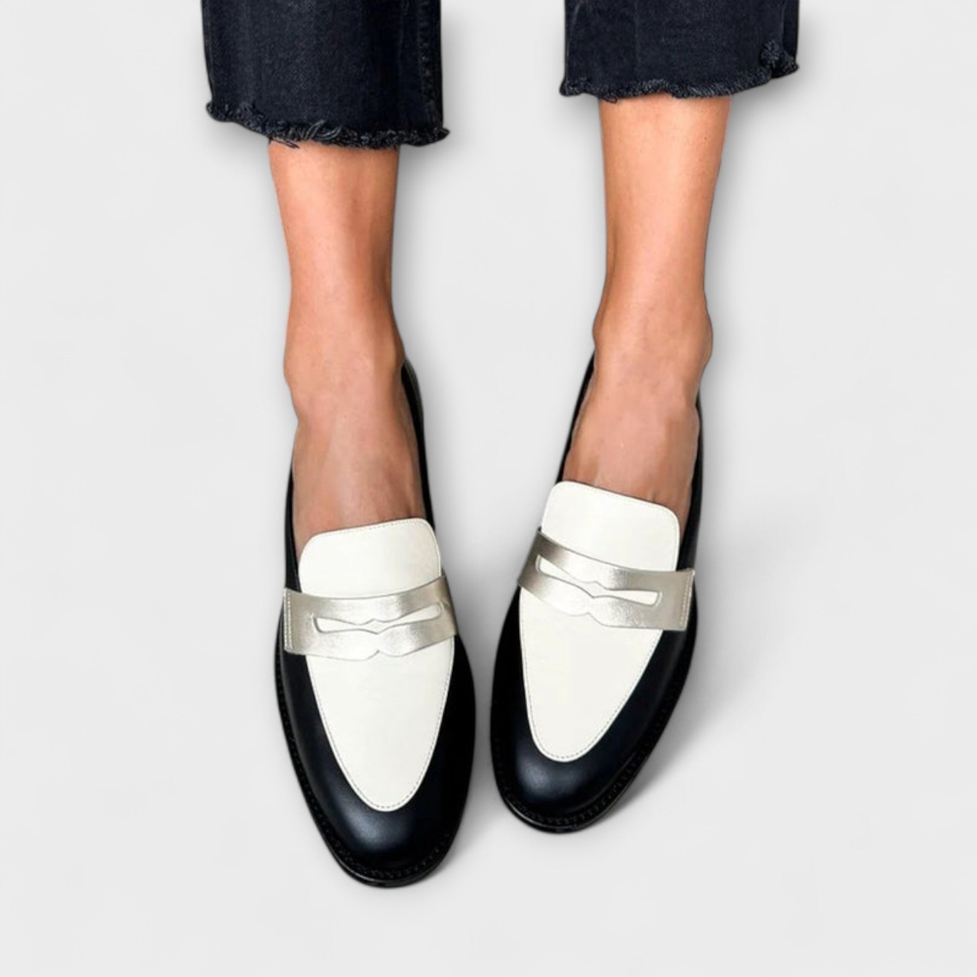 Isabella™ | Mocassins Noirs avec Brillance Métallique