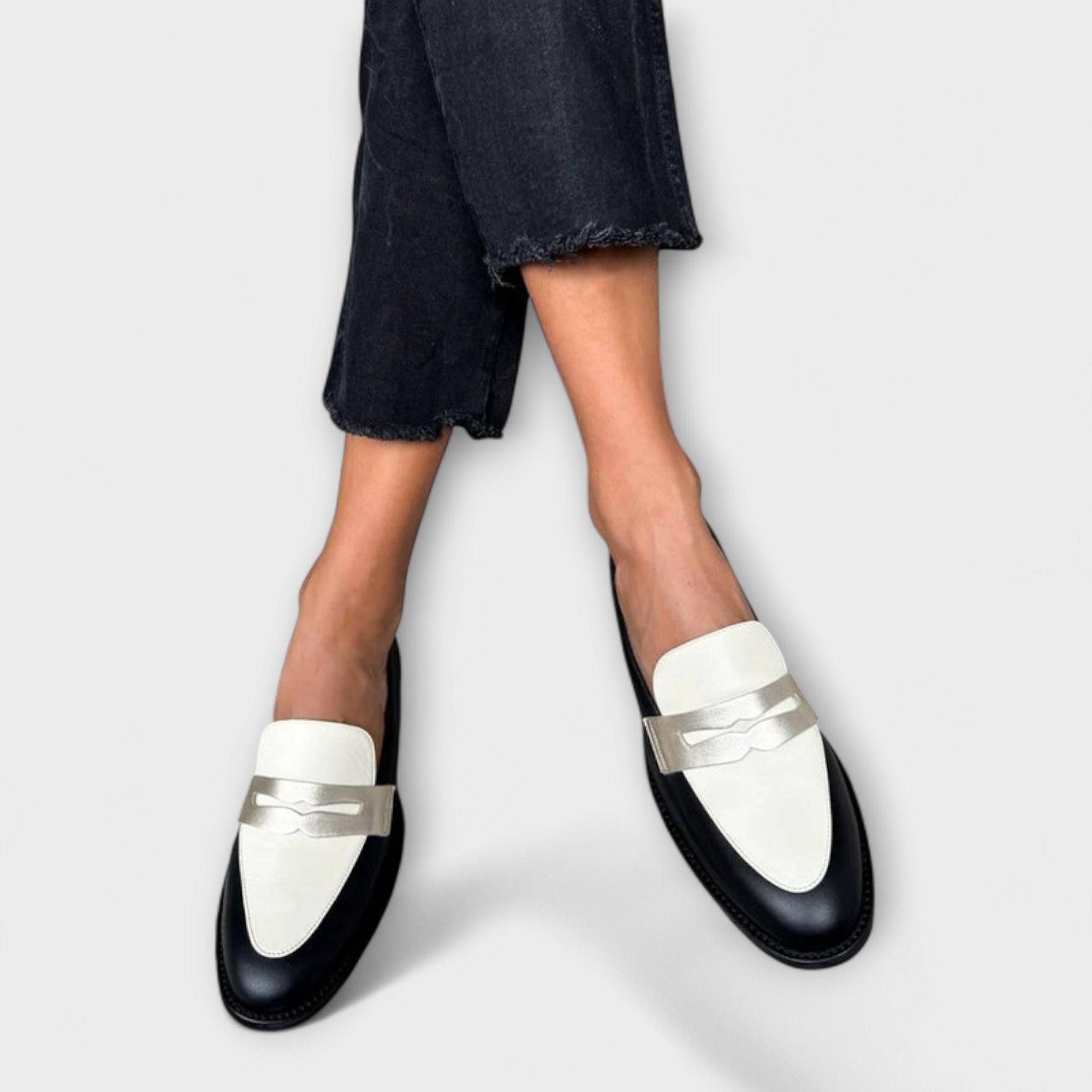 Isabella™ | Mocassins Noirs avec Brillance Métallique